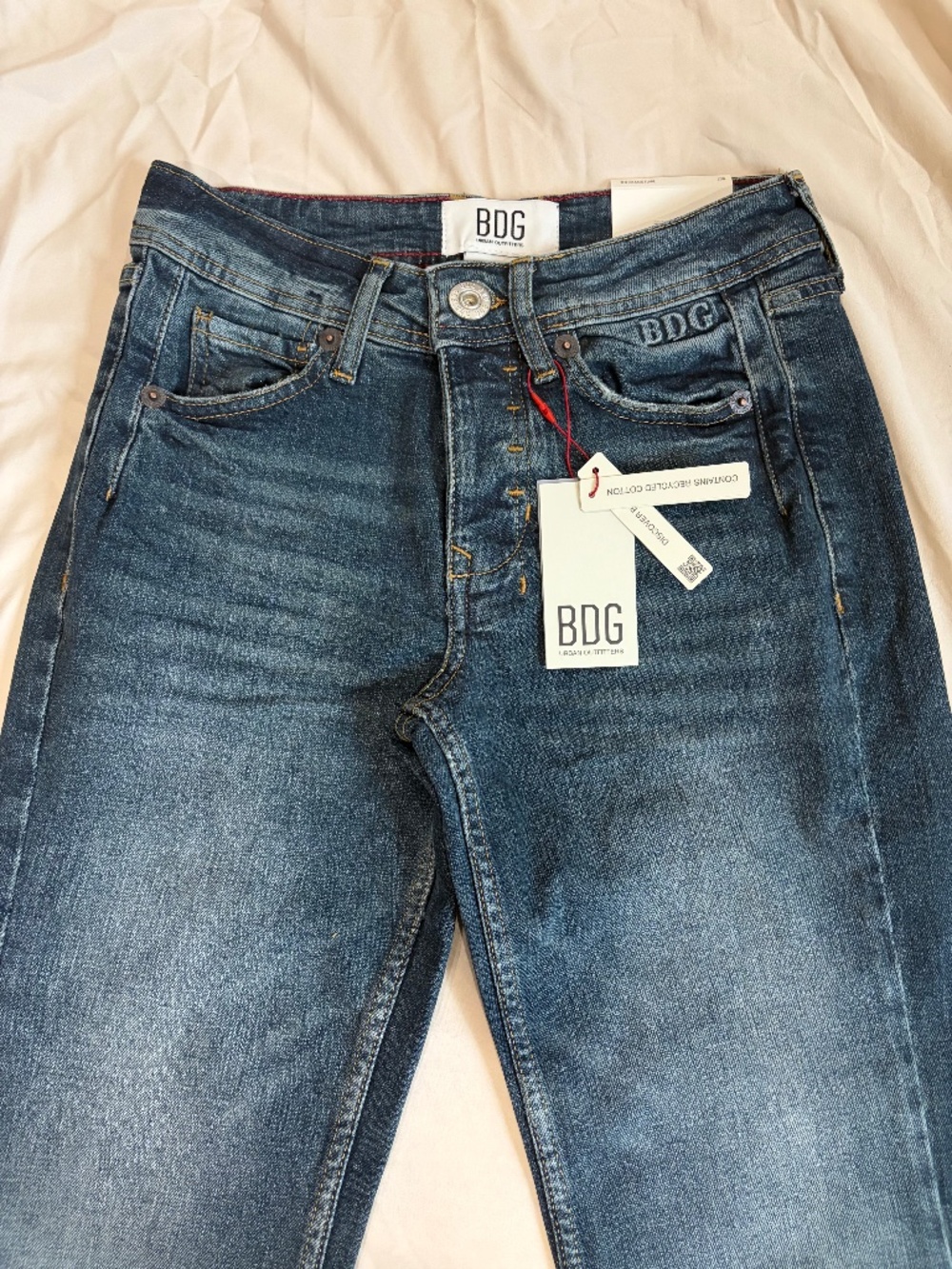 BDG Teo Relaxed Low-Rise Flare Jeans Distressed wash